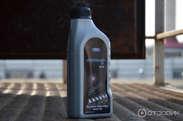 Масло моторное оригинальное Ford 5w30 литровая канистра. Состоит в арсенале оригинальных масел и по сей день.