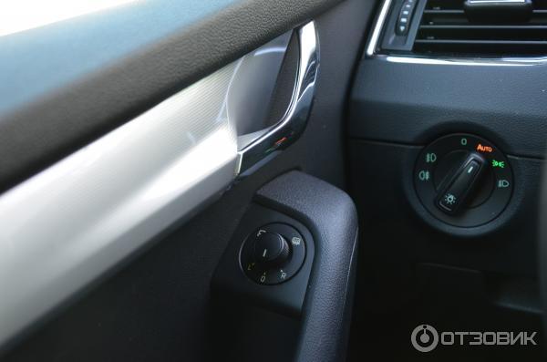 Skoda Octavia кузов A7 панели обшивки и панели приборов из трёх видов различного пластика