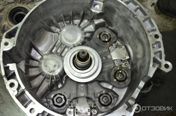 Устанавливаем новый выжимной подшипник