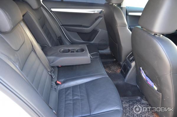 Skoda Octavia кузов A7 простор ног и удобство посадки задних пассажиров