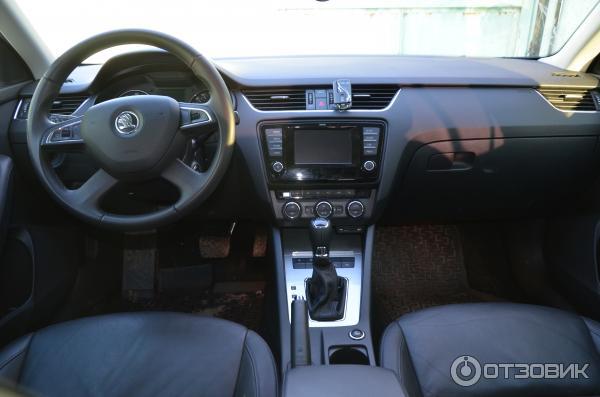 Skoda Octavia кузов A7 панель приборов