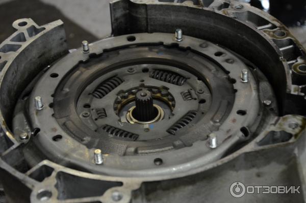 Подготавливаем блок сцепления к установке приспособы