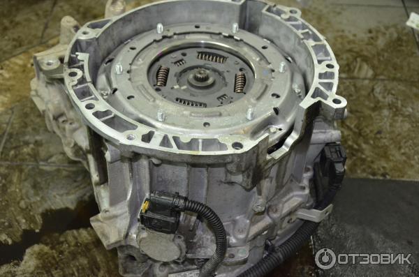 Устанавливаем оба актуатора в тело DSG