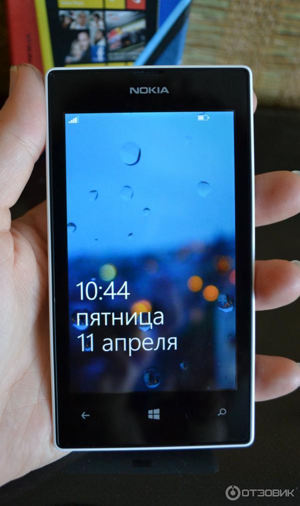 Мобильный телефон Nokia Lumia 520 фото