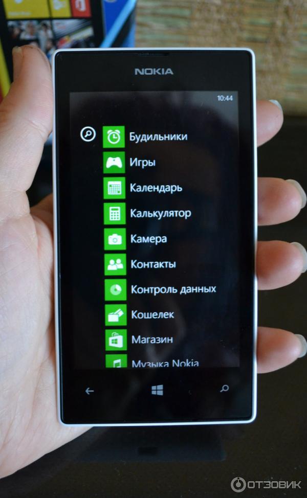 Мобильный телефон Nokia Lumia 520 фото