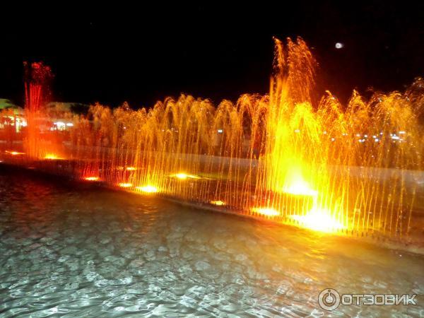 Шоу Поющие фонтаны в Golden Five City (Египет, Хургада) фото