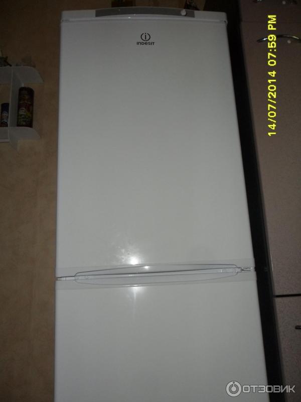 Холодильник Indesit SB 167 фото