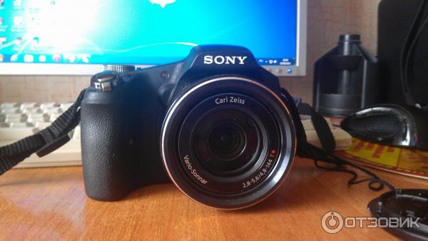 Цифровой фотоаппарат Sony Cyber-shot DSC-HX100V