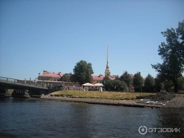 Экскурсия по рекам и каналам Невы (Россия, Санкт-Петербург) фото