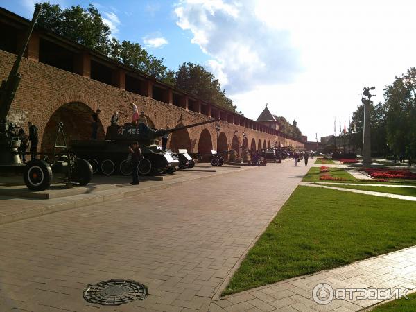 Выставка военной техники в Нижегородском Кремле фото