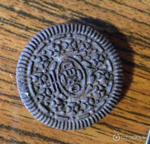 Печенье Oreo с клубничной начинкой фото