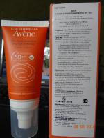 Солнцезащитный крем Avene SPF50+ фото