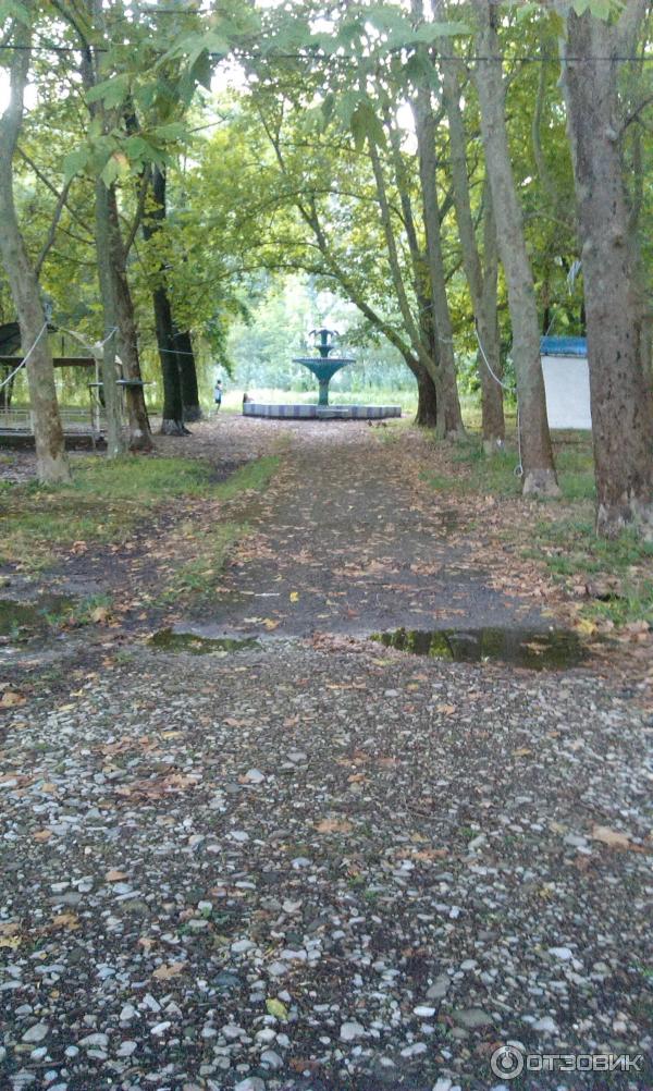 Дольмен в Джубге (Россия, Краснодарский край) фото