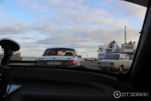 Паромная переправа порт Керчь (Украина) - порт Кавказ (Россия) фото