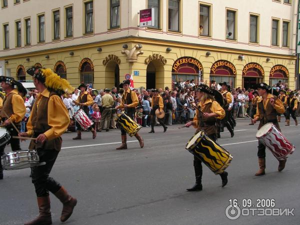 Октоберфест (Германия, Мюнхен) фото