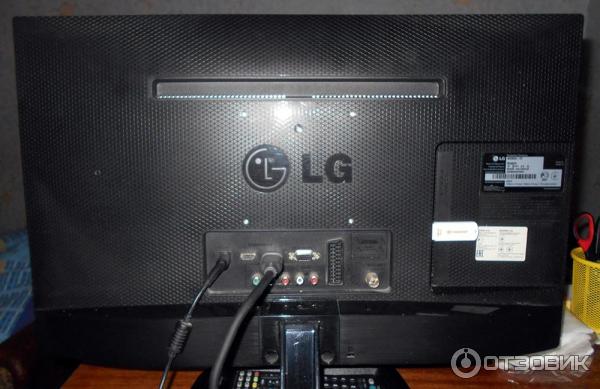 Задняя панель телемонитора LG M2352D-PZ