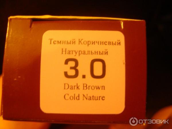 на краске помимо номера есть название цвета, это удобно для тех кто не знает цвета по номерам.