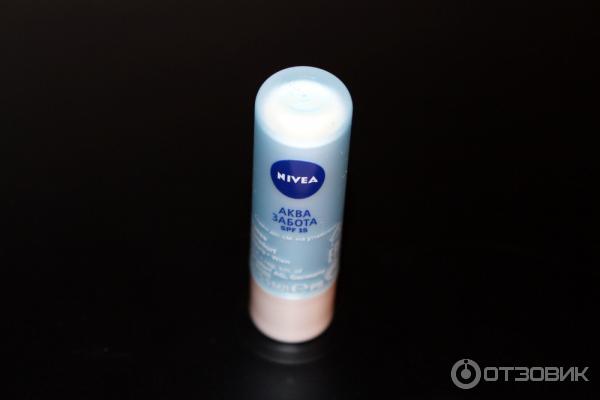 Бальзам для губ Nivea Аква Забота фото