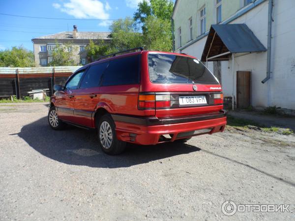 Автомобиль Volkswagen Passat b3 универсал фото