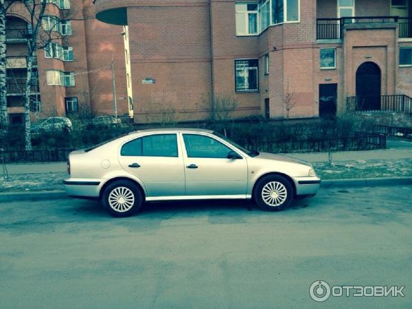 Автомобиль Skoda Octavia хэтчбек фото