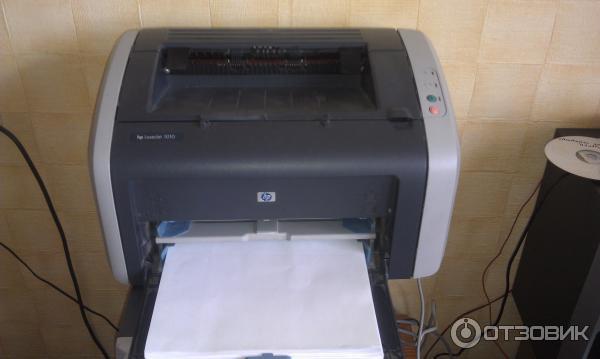 Лазерный принтер HP LaserJet 1010 фото