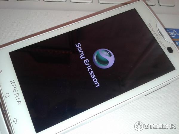 Смартфон Sony Ericsson Xperia X10 фото