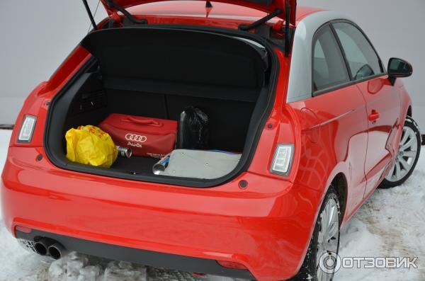 Audi A1 1.4T багажник объёмом 270 литров