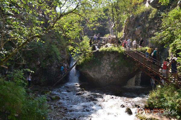 Медовые водопады (Россия, Карачаево-Черкессия) фото