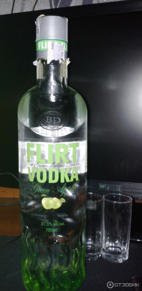 Водка Flirt green apple vodka