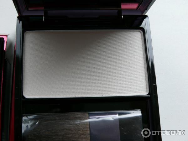 Румяна Shiseido Luminizing Satin Face Color фото