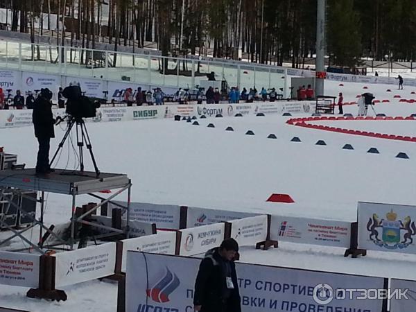 Тюменский областной центр зимних видов спорта Жемчужина Сибири. Международные соревнования по биатлону фото