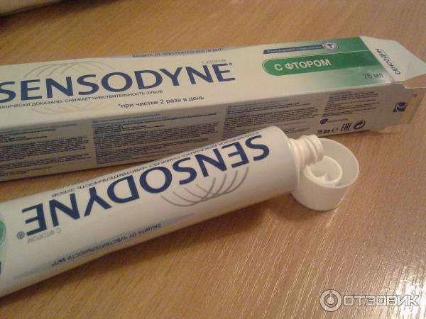 Зубная паста Sensodyne fluoride (с фтором) фото