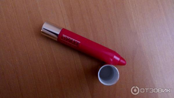 Помада-бальзам для губ Clinique Chubby Stick Moisturizing Lip Colour Balm увлажняющая фото