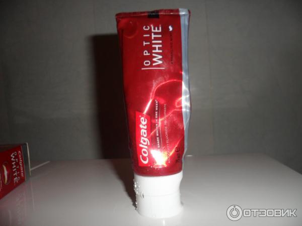 Зубная паста Colgate Optic White фото