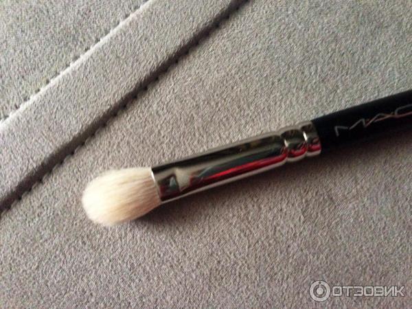 Кисть для макияжа MAC 217 Blending Brush фото