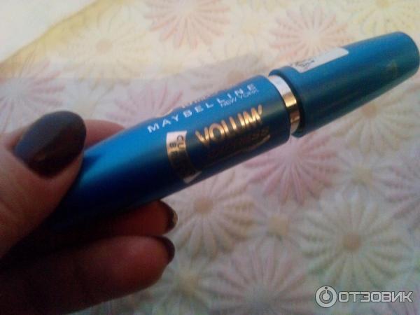 Тушь для ресниц Maybelline Volum Express Curved Brush фото