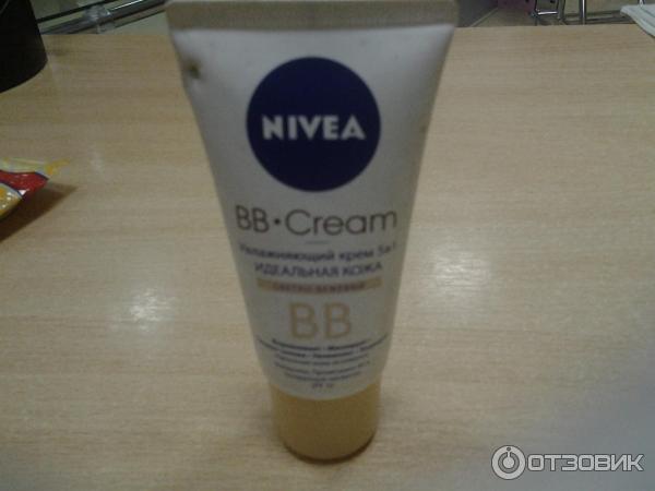 BB крем Nivea 5 в 1 Идеальная кожа увлажняющий фото