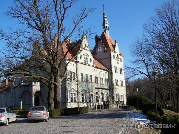 Замок графа Шенборна (Украина, Закарпатская обл.) фото