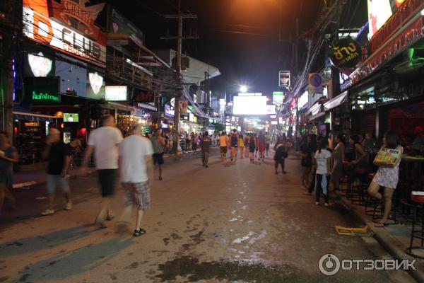 Ночные развлечения на улице Bangla Road (Таиланд, о. Пхукет) фото