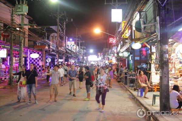 Ночные развлечения на улице Bangla Road (Таиланд, о. Пхукет) фото