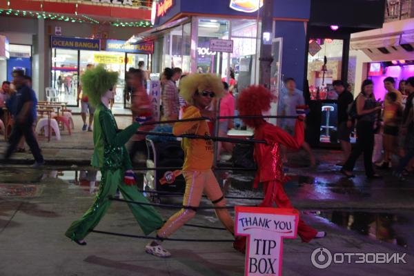 Ночные развлечения на улице Bangla Road (Таиланд, о. Пхукет) фото