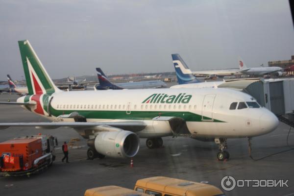 Авиакомпания Alitalia фото