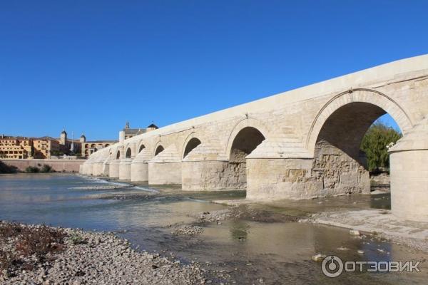 Римский мост (Puente romano de Córdoba) (Испания, Кордова) фото