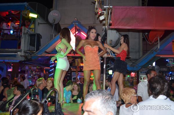 Ночные развлечения на улице Bangla Road (Таиланд, о. Пхукет) фото