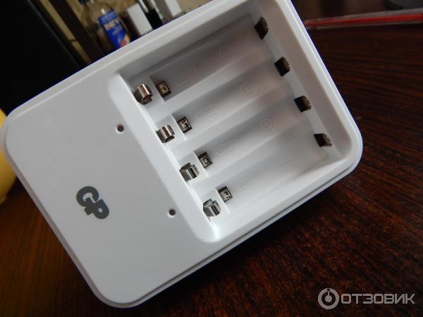 Зарядное устройство GP PB 330GS210/75-CR4 АА - отзывы покупателей Технопарк