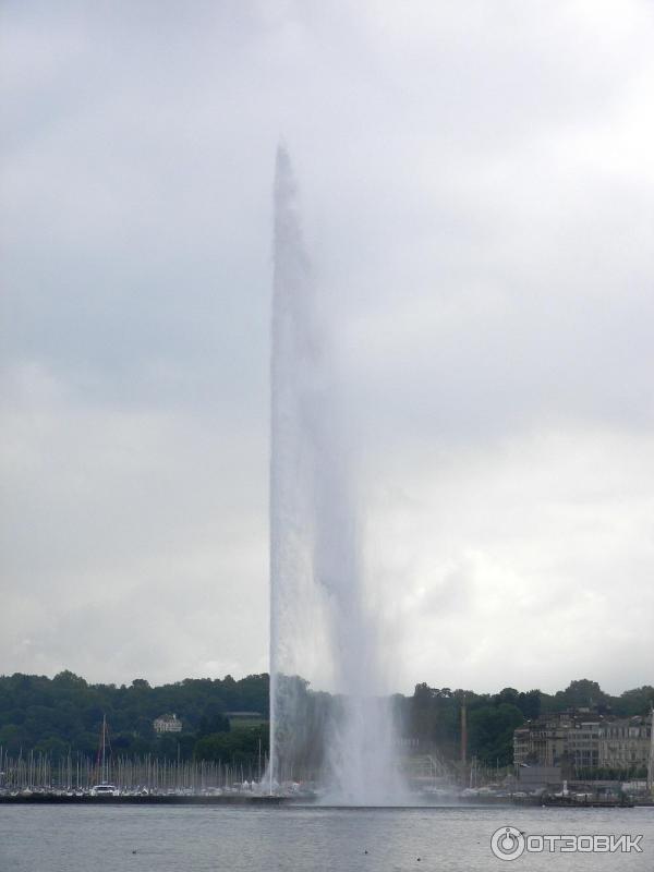 Фонтан Jet d'eau de Gen (Швейцария, Женева) фото