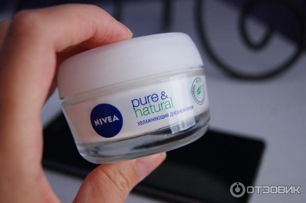 Увлажняющий дневной крем Nivea Visage Pure & Natural фото