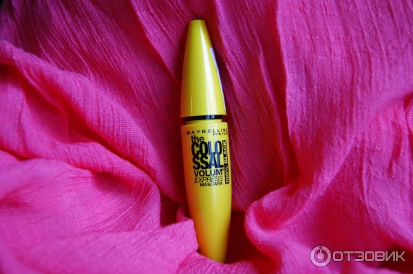 Тушь для ресниц Maybelline New York Colossal Volum Express фото