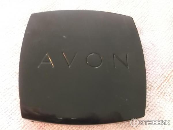 Румяна компактные Avon Ideal Luminous Нежное сияние фото