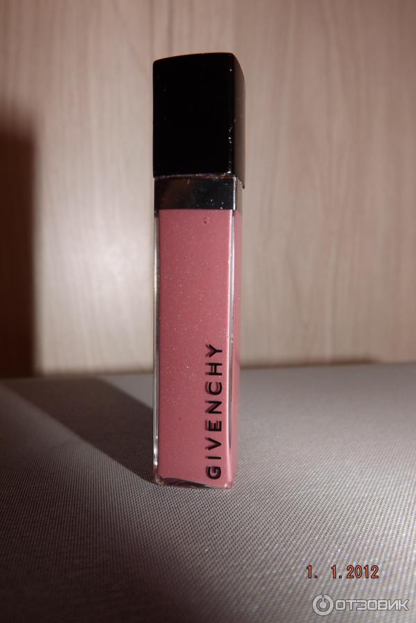 Блеск для губ Givenchy Gloss Interdit фото